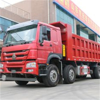 Καλή τιμή. Το Howo 8x4 300L Tank Dump Truck με 380 ίππους και Euro II Emission Standard Engine μοντέλο Wd615.47 σε απευθείας σύνδεση