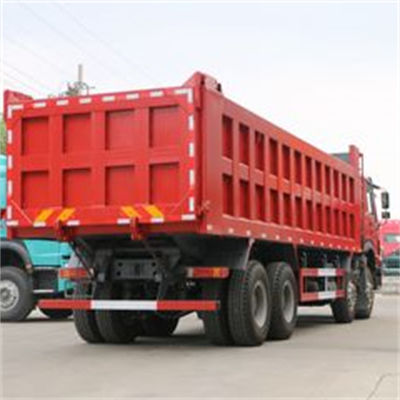 Καλή τιμή. Howo 8x4 380 hp Euro II Emission Standard Αριστερό σύστημα κίνησης Τρακ για 300L δεξαμενή και 9 τόνους μπροστινό άξονα χωρητικότητα φόρτισης σε απευθείας σύνδεση