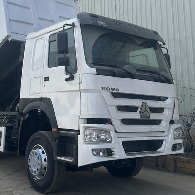 Καλή τιμή. Χρησιμοποιούμενο φορτηγό Sinotruck Howo Dump Truck 6x4 Euro 2 Προδιαγραφή 5600X2300X1500mm Τάνκερ καυσίμου 300L Μέγιστη φορτωτική ικανότητα 30 τόνων σε απευθείας σύνδεση